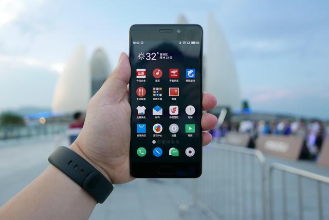 从3380跌至1050，魅族Pro7陷入跌价漩涡，网友：再便宜点我就买！