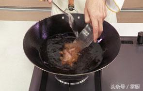 厨师长教你如何做茭白炒肉,茭白鲜嫩,口感清脆,关键是好吃不贵