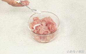 厨师长教你如何做茭白炒肉,茭白鲜嫩,口感清脆,关键是好吃不贵
