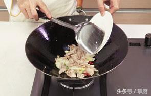 厨师长教你如何做茭白炒肉,茭白鲜嫩,口感清脆,关键是好吃不贵
