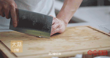 教你韭黄炒肉的家常做法,脆嫩多汁,超下饭,全家老少都爱吃