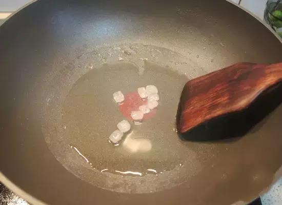 红烧排骨很详细的做法，超级好吃，全家人都喜欢吃，吃货快收藏