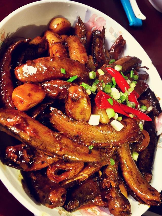 泥鳅怎么做最好吃?圆子带你挑泥鳅,这19款泥鳅做法学到就赚到!