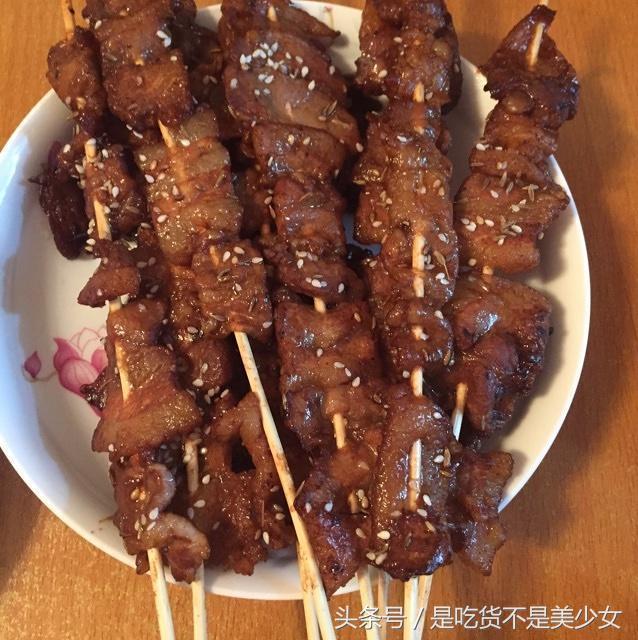 15种家庭版烤肉做法,比外面烧烤摊的好吃太多,简单易学!
