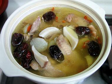 冬季养生食谱之山药炖鸡
