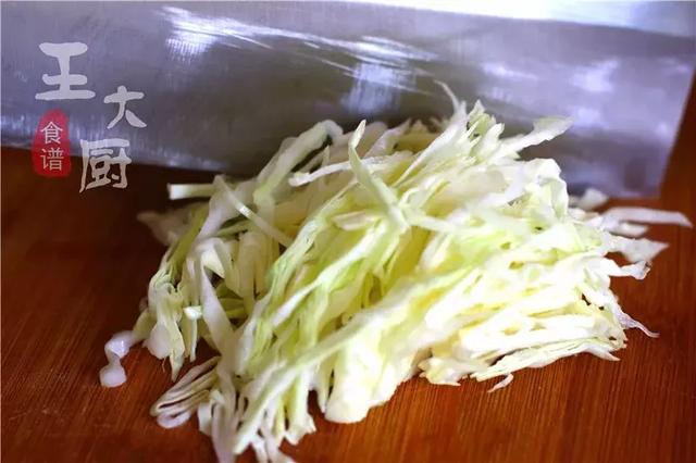 切得细丝丝的大头菜炒粉丝,居然能这么好吃!