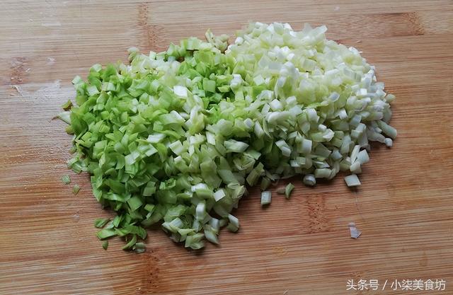 牛肉馅饼的最快速做法,不发面,不饧面,咬一口满嘴香,营养健康