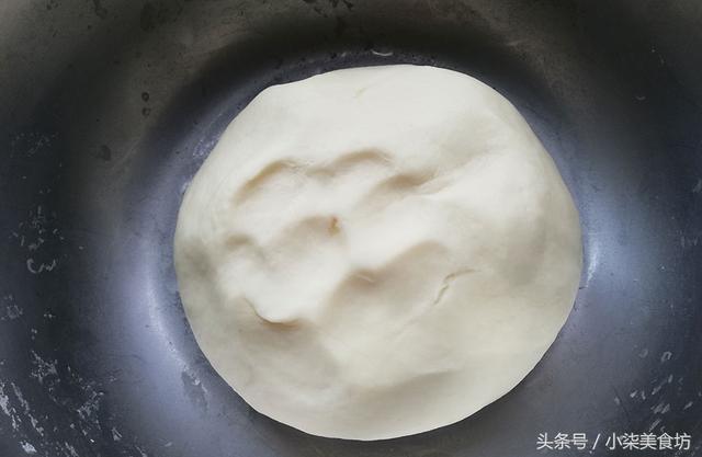 牛肉馅饼的最快速做法,不发面,不饧面,咬一口满嘴香,营养健康