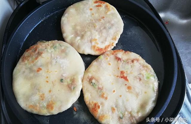 牛肉馅饼的最快速做法,不发面,不饧面,咬一口满嘴香,营养健康