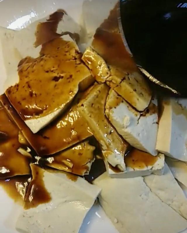 老豆腐最家常的做法,5分钟即可上桌开饭