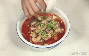 经典川菜水煮鱼片,手把手教你水煮鱼的做法,新手一样能搞定