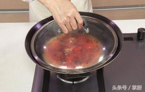 经典川菜水煮鱼片,手把手教你水煮鱼的做法,新手一样能搞定