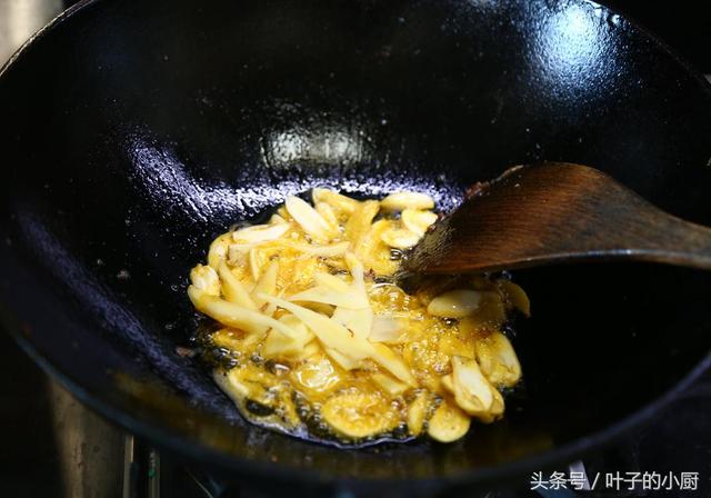 18步详解香辣蟹正宗做法,香得能吃下3碗饭!
