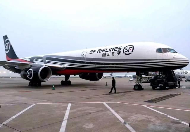 海豚独家:唯品会与顺丰达成合作,唯品会旗下快递品骏遭甩卖