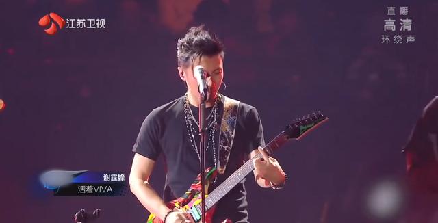 跨年演唱会哪家强?零假唱、炫舞台的江苏卫视拿下收视第一