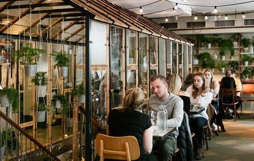 只会赚钱，不懂花钱，难怪你的餐饮店生意再好也要倒闭